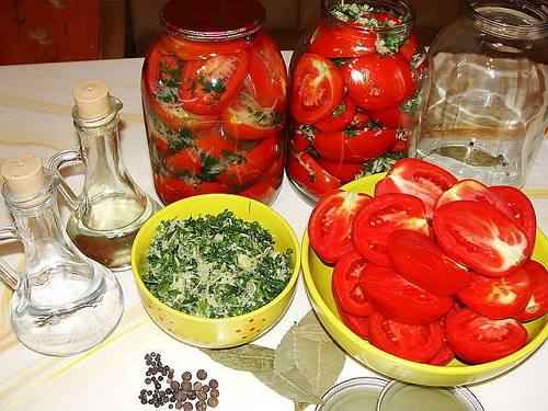 Помидоры с чесноком на зиму  рецепты ароматных томатов с естественной остротой с фото